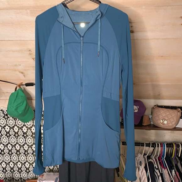 Lululemon- Like New - Sz 10- Dance Studio Jacket III- Reversible- Blue Petrol - Picture 15 of 16